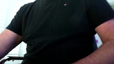 Snapshot of davesu12345 chatting on 4, 12, 2025 davesu12345 online show from 4, 12, 2025