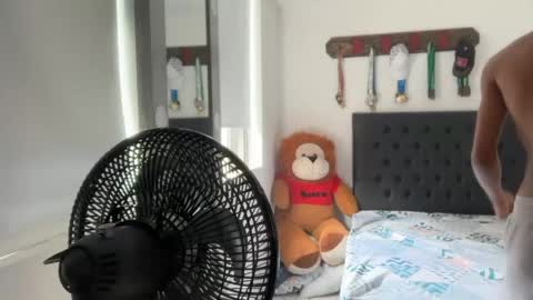 Snapshot of david_hot44 chatting on 4, 6, 2026 david_hot44 online show from 4, 6, 2026