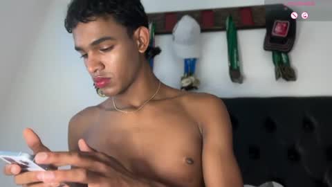 Snapshot of david_hot44 chatting on 1, 7, 2026 david_hot44 online show from 1, 7, 2026
