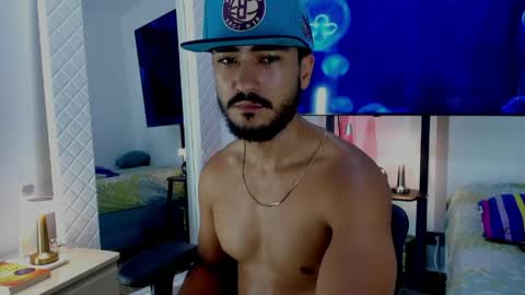 Hey im David that loves to explore and speak their fantasies. Very open talktative and nice. Feel free to chat with me online show from 27, 4, 2026