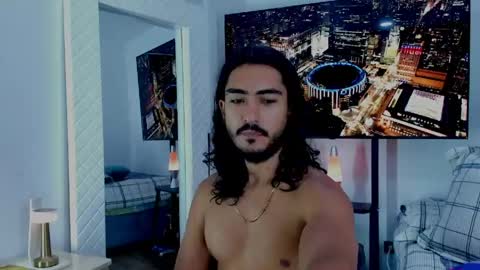 Hey im David that loves to explore and speak their fantasies. Very open talktative and nice. Feel free to chat with me online show from 28, 4, 2026
