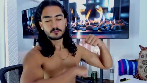 Snapshot of david_johnson372 chatting on 5, 6, 2026 Hey im David that loves to explore and speak their fantasies. Very open talktative and nice. Feel free to chat with me online show from 5, 6, 2026