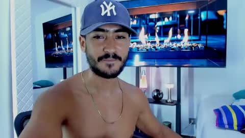 Snapshot of david_johnson372 chatting on 6, 6, 2026 Hey im David that loves to explore and speak their fantasies. Very open talktative and nice. Feel free to chat with me online show from 6, 6, 2026