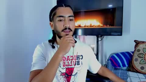 Snapshot of david_johnson372 chatting on 11, 6, 2026 Hey im David that loves to explore and speak their fantasies. Very open talktative and nice. Feel free to chat with me online show from 11, 6, 2026