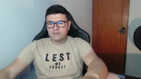 Snapshot of david_smit_ chatting on 17, 12, 2025 david smit online show from 17, 12, 2025