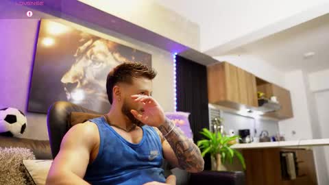 Snapshot of davidd_blake chatting on 30, 10, 2025 David Blakee online show from 30, 10, 2025