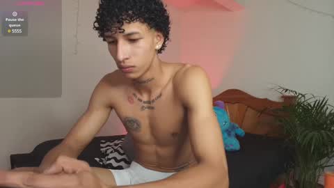 Estiven online show from 6, 3, 2025