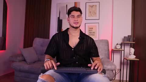 Snapshot of davies_brown chatting on 18, 9, 2025 Davies brown schedule 12pm to 5pm col time online show from 18, 9, 2025