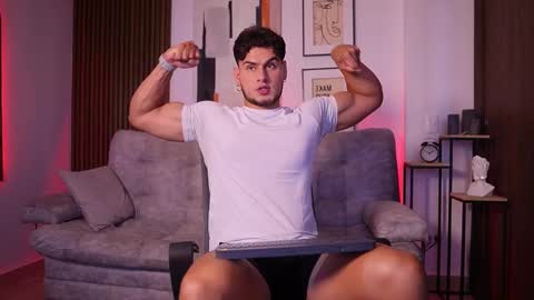 Snapshot of davies_brown chatting on 29, 9, 2025 Davies brown schedule 12pm to 5pm col time online show from 29, 9, 2025