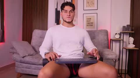 Snapshot of davies_brown chatting on 2, 10, 2025 Davies brown schedule 12pm to 5pm col time online show from 2, 10, 2025