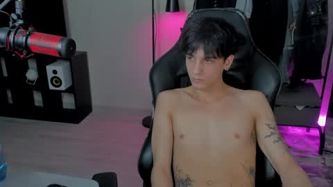 davis online show from 31, 1, 2025