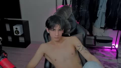 davis online show from 17, 2, 2025