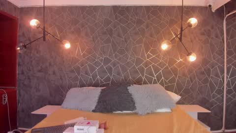 DAWA ANGELS online show from 24, 9, 2025