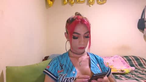 dayanna_01_ online show from 2, 1, 2025