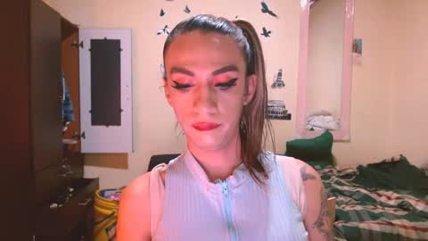 Snapshot of dayanna_01_ chatting on 16, 5, 2026 dayanna_01_ online show from 16, 5, 2026