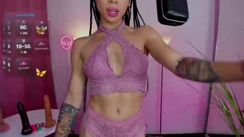 I am Dayanna  tecca online show from 5, 3, 2025