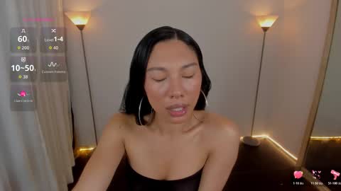 I am Dayanna  tecca online show from 25, 3, 2026