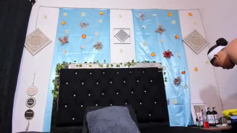 dayanroux online show from 12, 3, 2026