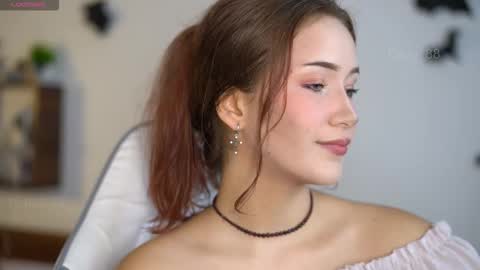 Snapshot of dazy_88 chatting on 20, 11, 2025 Dazy My Fansly online show from 20, 11, 2025