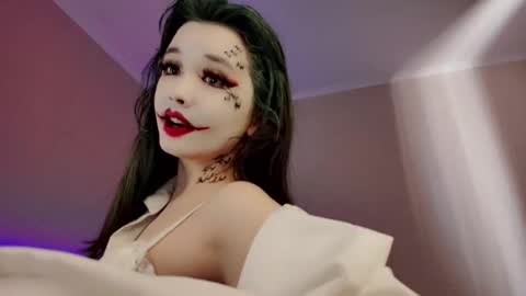 Snapshot of dazzl1ngfire chatting on 31, 10, 2025 Natsumi online show from 31, 10, 2025