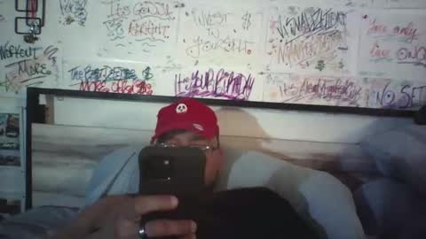 dbeamon92 online show from 12, 4, 2026