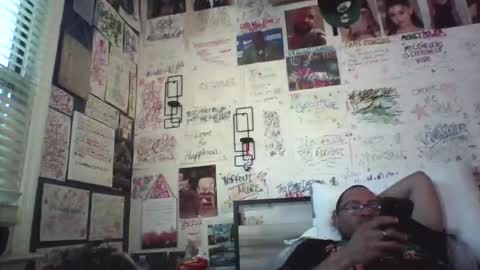 dbeamon92 online show from 19, 4, 2026