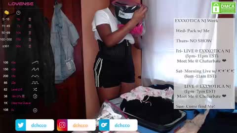 Snapshot of dchcco chatting on 22, 10, 2025 Duchess Coco - Coco Puffs online show from 22, 10, 2025