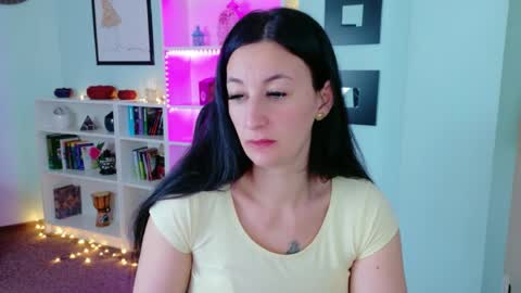 Shari online show from 25, 4, 2026