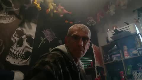 deanofflove2210 online show from 2, 7, 2026