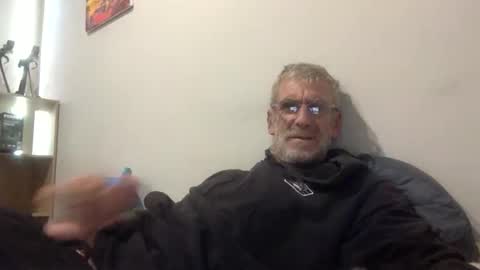 deanofflove221000 online show from 17, 2, 2026