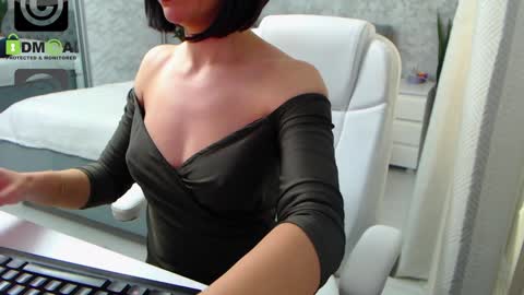 Elly online show from 7, 1, 2025