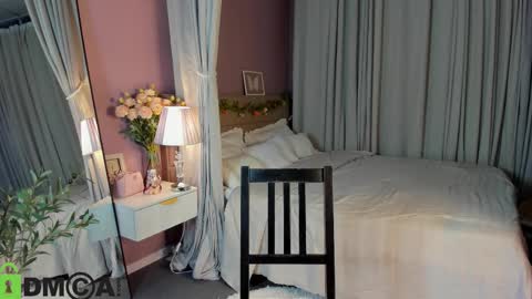 Emily GMT2 Mon 10 AM - 4 PM Wed 10 AM - 4 PM Thu 10 AM - 4 PM Fri 10 AM - 4 PM Sat 10 AM - 4 PM online show from 13, 2, 2026