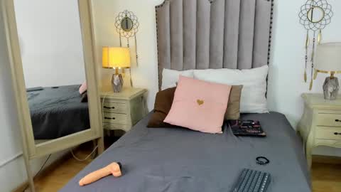 Debora online show from 17, 2, 2025