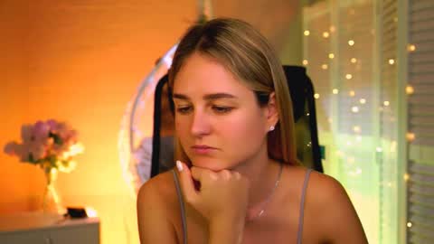 Debora online show from 27, 4, 2026