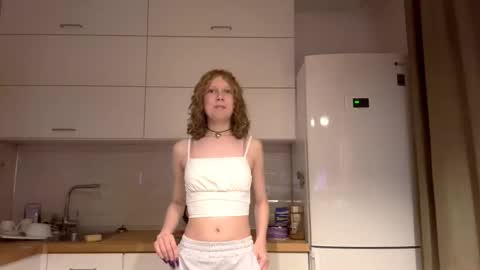 Hello My name is Sarah im new model here and little but shy. online show from 15, 12, 2025