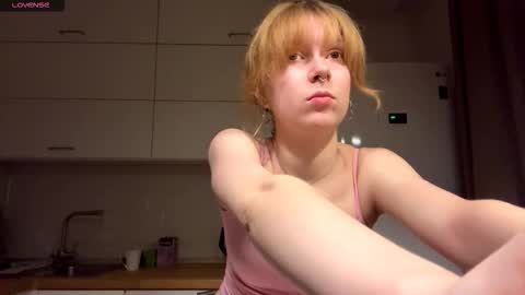 Hello My name is Sarah im new model here and little but shy. online show from 26, 2, 2026