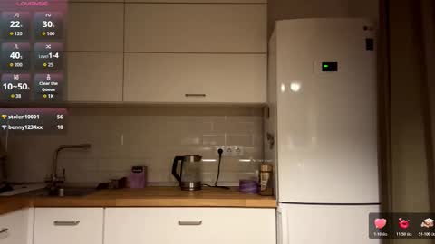 Hello My name is Sarah im new model here and little but shy. online show from 6, 3, 2026