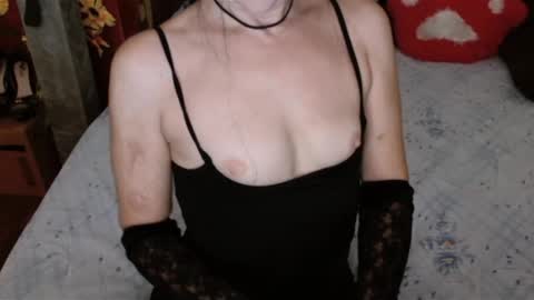 DebraMilf online show from 8, 12, 2024