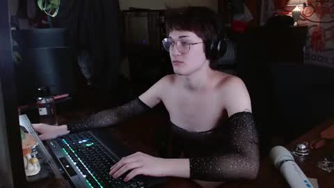 decemberholiday online show from 24, 7, 2026