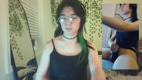 Snapshot of deciduousdoll chatting on 6, 10, 2025 deciduousdoll online show from 6, 10, 2025