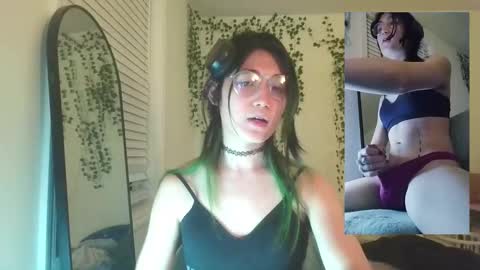 Snapshot of deciduousdoll chatting on 3, 11, 2025 deciduousdoll online show from 3, 11, 2025