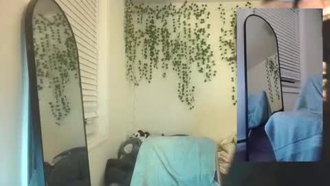 Snapshot of deciduousdoll chatting on 10, 11, 2025 deciduousdoll online show from 10, 11, 2025