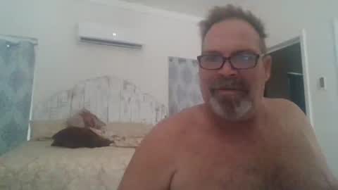 Snapshot of deepdiveme chatting on 5, 10, 2025 deepdiveme online show from 5, 10, 2025