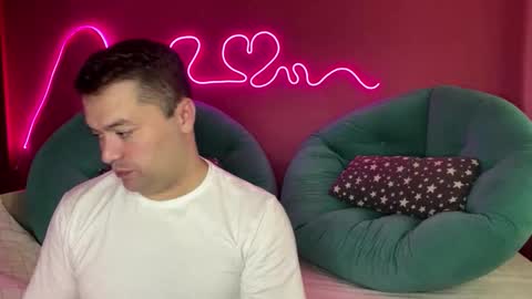 deeplookscouple online show from 12, 9, 2025