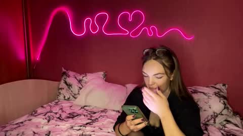 deeplookscouple online show from 3, 10, 2025