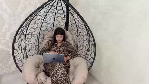 Anna online show from 28, 7, 2026