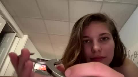 deepthroatqueen33 online show from 23, 10, 2025