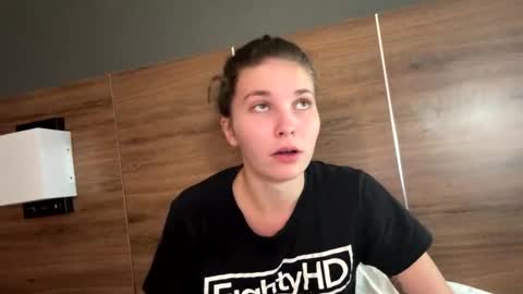 deepthroatqueen33 online show from 4, 3, 2026