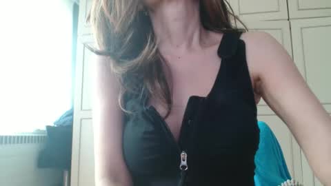 KamiDevi online show from 18, 4, 2026