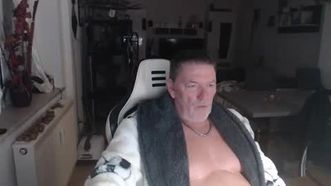 deinprinz2312 online show from 17, 10, 2025